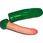 Cetriolo con sorpresa pene