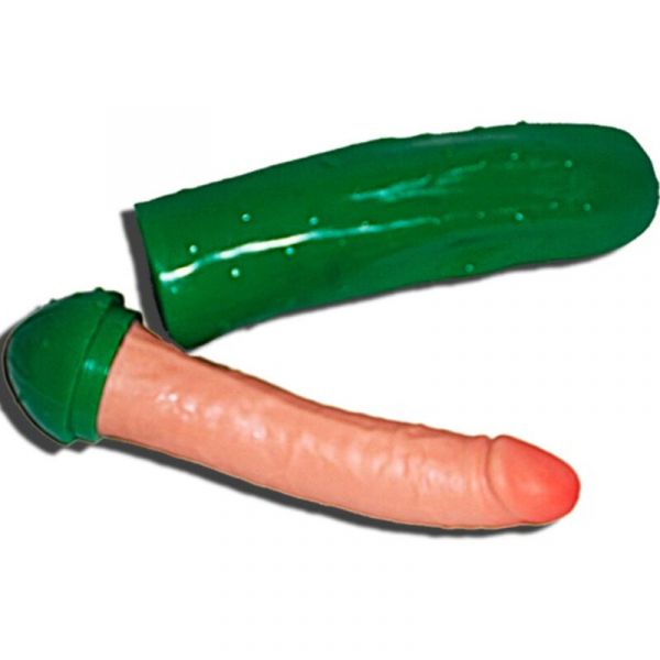 Cetriolo con sorpresa pene