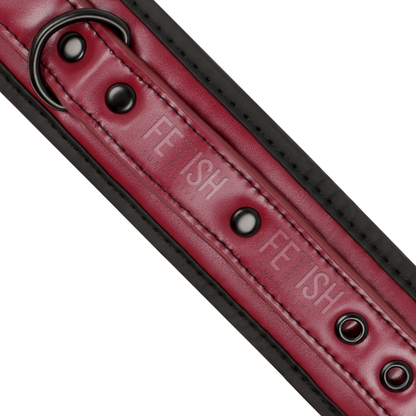 Manette in pelle vegan Fetish submissive dark room