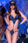 Body in pizzo con guanti e benda